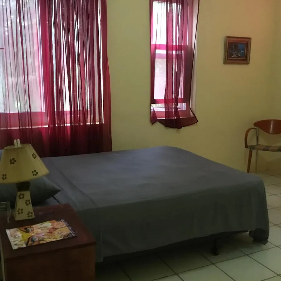קסטריס Harbour Vista Inn מלון דירות