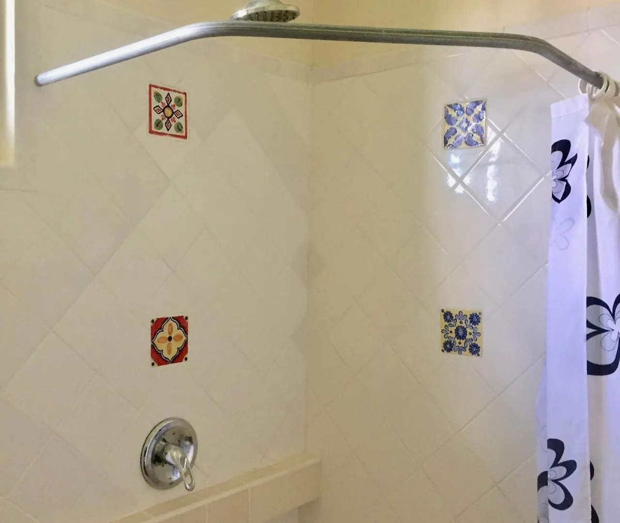 קסטריס Harbour Vista Inn מלון דירות