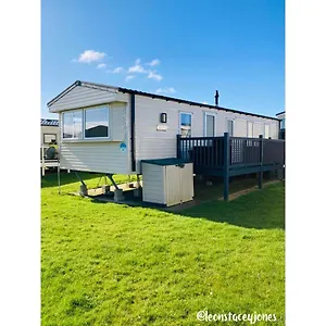 Thornwick Bay - Dunlin Dell - 8 Berth Willberby Static Caravan Holiday park Flamborough